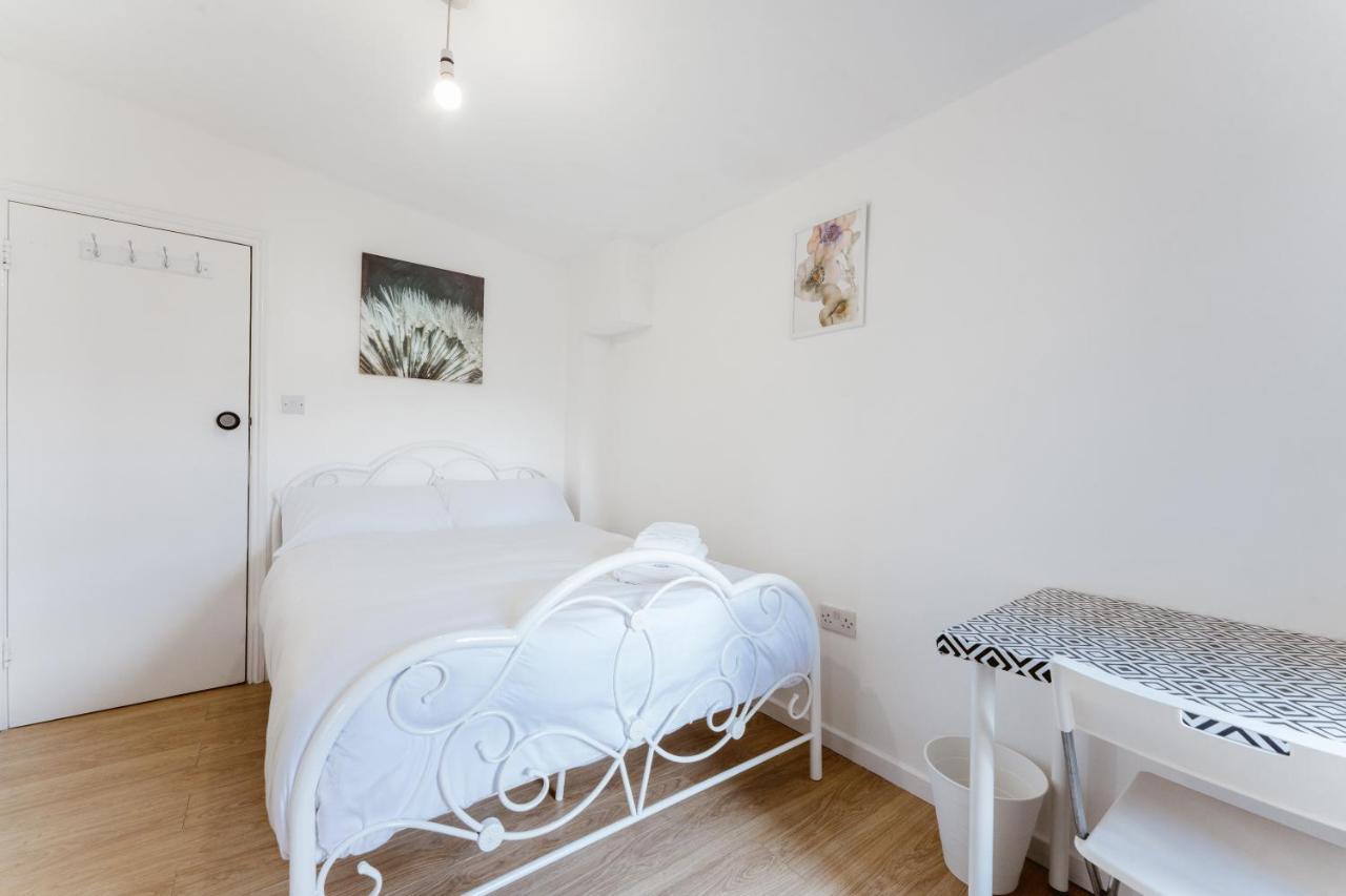 Mile End Double Rooms 27 Guest House London Exterior foto