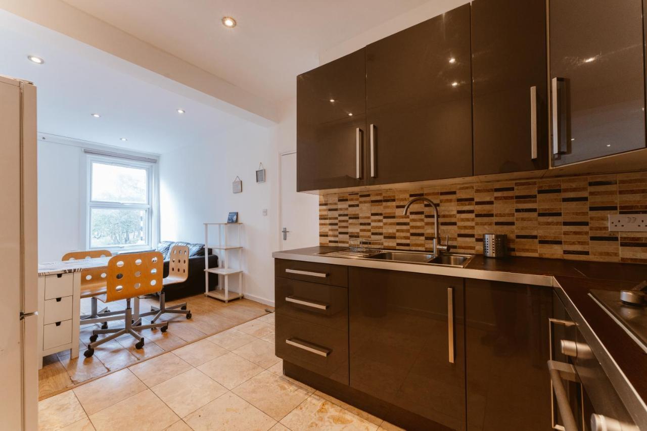 Mile End Double Rooms 27 Guest House London Exterior foto