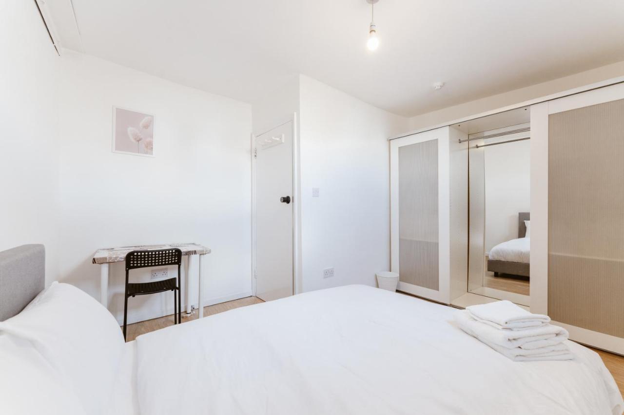 Mile End Double Rooms 27 Guest House London Exterior foto